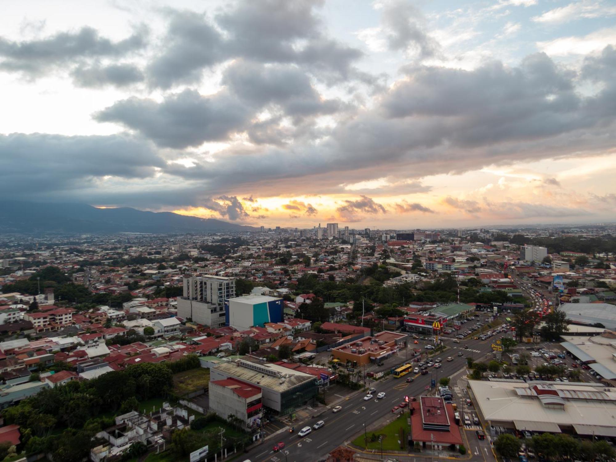 Ifreses, Study Full Equipped Whith Pool, Air- Conditioning, Spectacular View Of The City, Parking With Additional Payment Curridabat Exteriér fotografie
